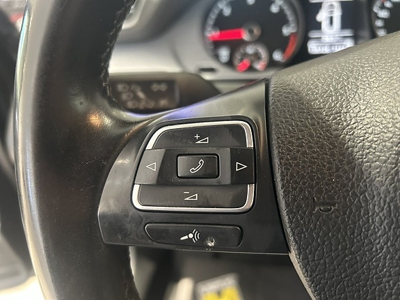 Volkswagen Passat Alltrack 18 of 19