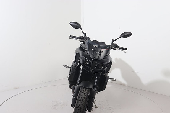 Yamaha MT-10 3 of 6