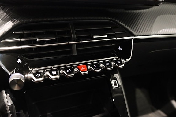 Peugeot 208 15 of 19