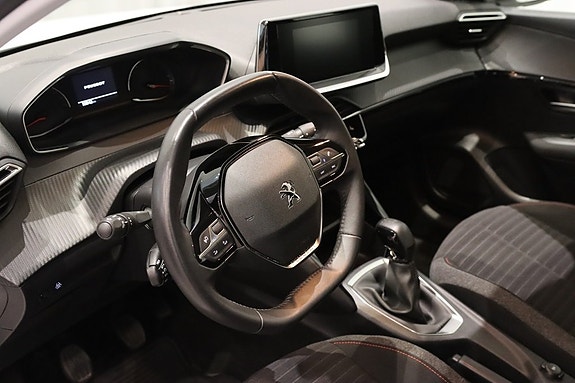 Peugeot 208 10 of 19