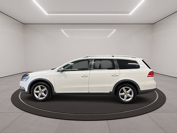Volkswagen Passat Alltrack 6 of 26