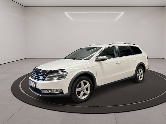 Volkswagen Passat Alltrack 4 of 26