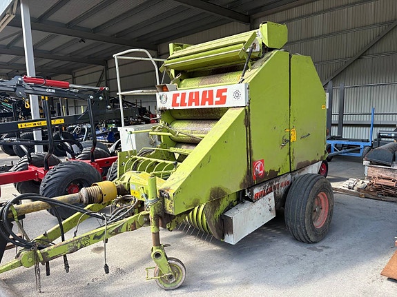 Claas rundbalspress & Vestmek inplastare
