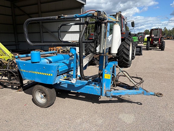 Claas rundbalspress & Vestmek inplastare 7 of 8