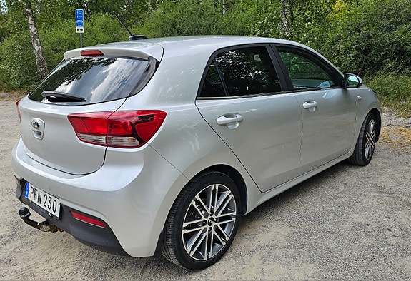 Kia Rio 5 of 16