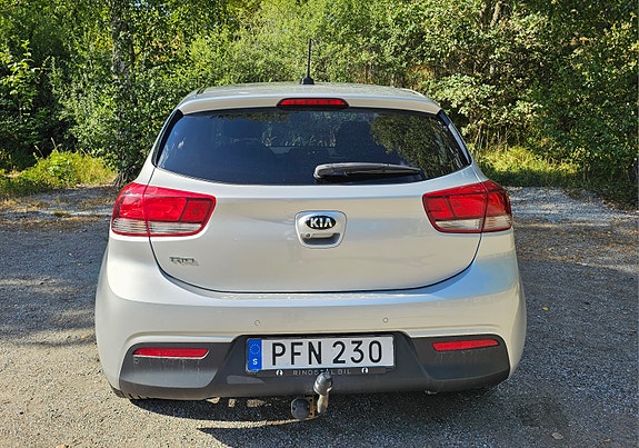Kia Rio 3 of 16