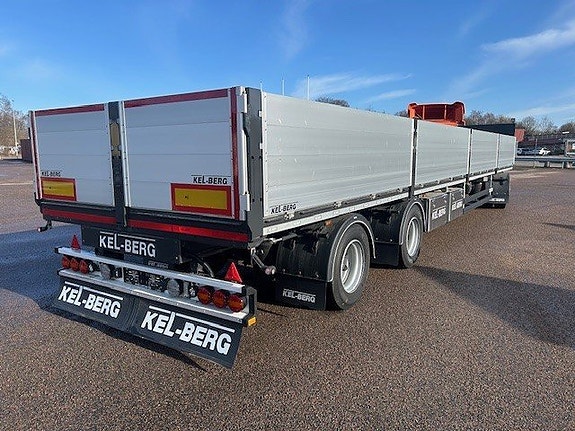 Kel-Berg D560V 4 axlad Flaksläp 12.5m med lämmar 2 of 10