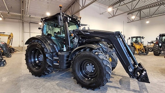 Valtra N155E Versu / TwinTrac / Lastare / Front PTO 6 of 12