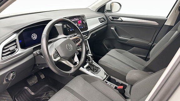 Volkswagen T-Roc 7 of 12