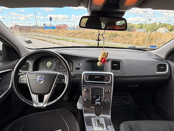 Volvo V60 8 of 8