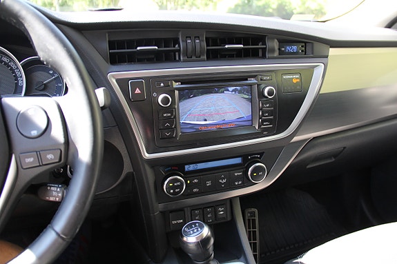 Toyota Auris 3 of 10