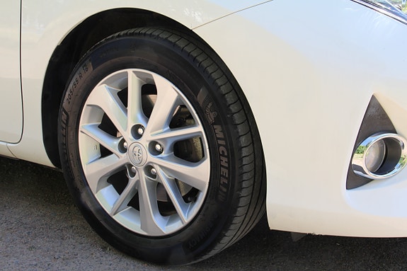 Toyota Auris 9 of 10