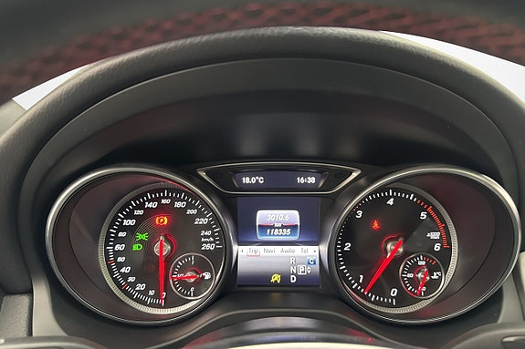 Mercedes-Benz GLA200 d 15 of 22