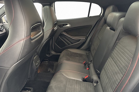 Mercedes-Benz GLA200 d 13 of 22