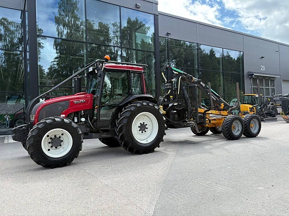 Valtra A93 HiTech + Moheda 101-4WD M40 2 of 12