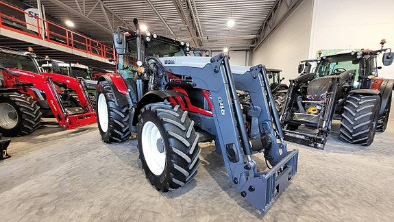 Valtra N124 HiTech / Lastare / Frontlyft / Front PTO 5 of 12