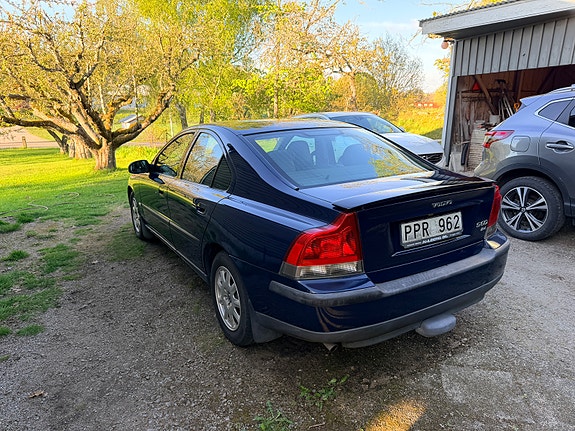 Volvo S60 3 of 11