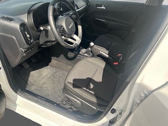 Kia Picanto 8 of 20