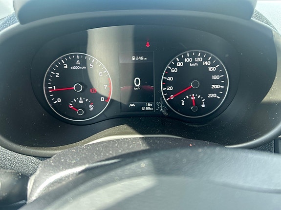 Kia Picanto 10 of 20