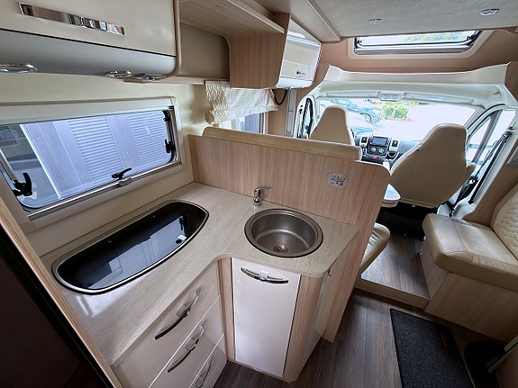 Bürstner ixeo Time IT 726 163hk Backkamera GPS Skybed Markis 15 of 22