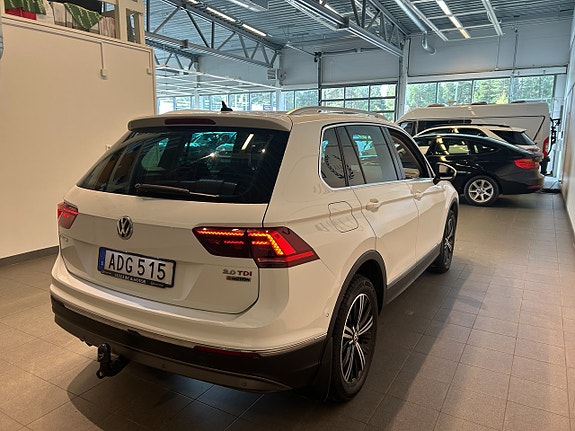 Volkswagen Tiguan 3 of 13