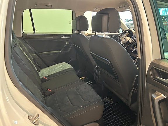 Volkswagen Tiguan 9 of 13