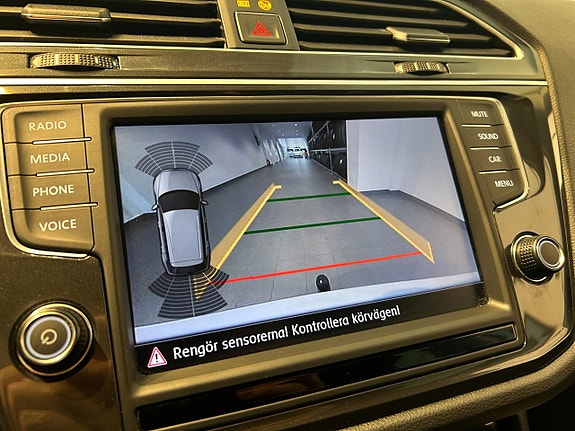 Volkswagen Tiguan 12 of 13