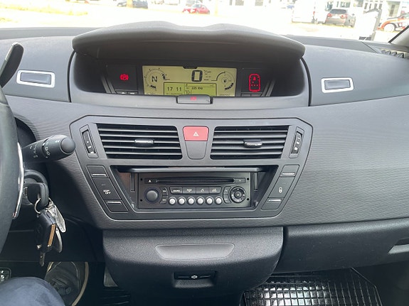 Citroen Grand C4 Picasso 20 of 21