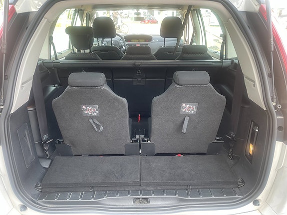 Citroen Grand C4 Picasso 14 of 21