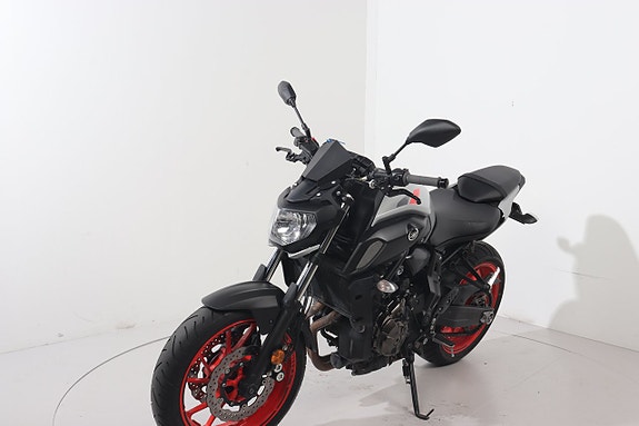 Yamaha MT-07 4 of 6
