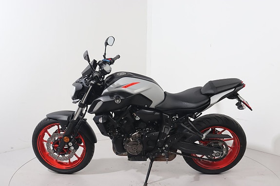 Yamaha MT-07 5 of 6