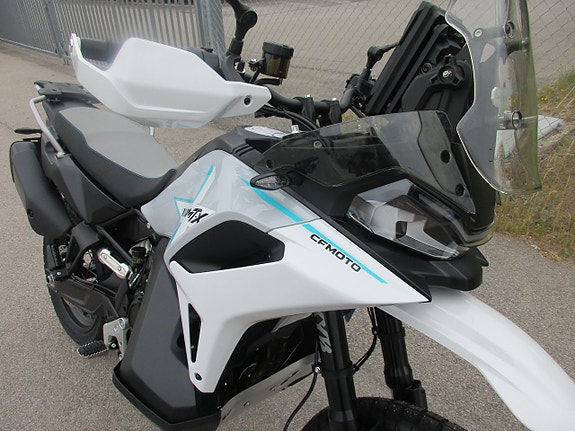 CFMOTO 1000 MT-X 3 of 5