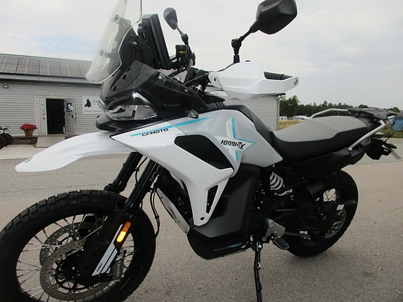 CFMOTO 1000 MT-X 5 of 5