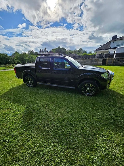Nissan Navara 3 of 15
