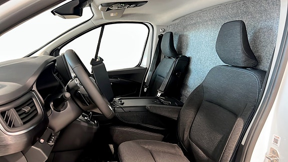 Renault Trafic 10 of 10
