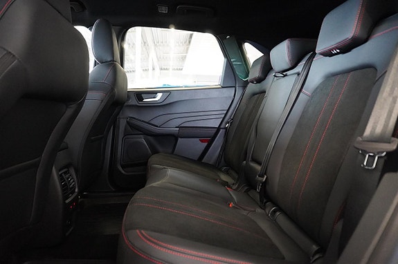 Ford Kuga 12 of 17
