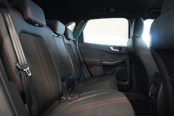 Ford Kuga 13 of 17