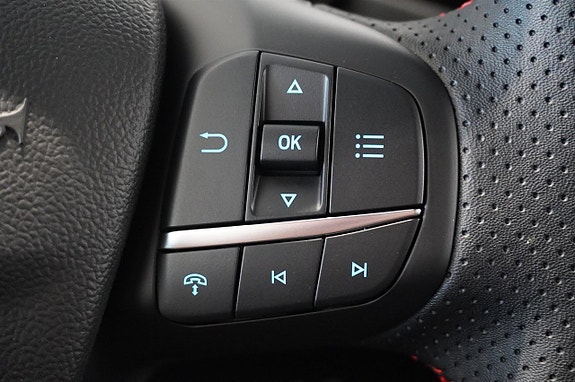 Ford Kuga 8 of 17