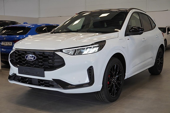 Ford Kuga 2 of 17