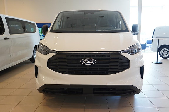 Ford Transit Custom 2 of 10