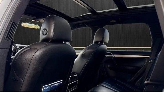 Porsche Cayenne S 11 of 12