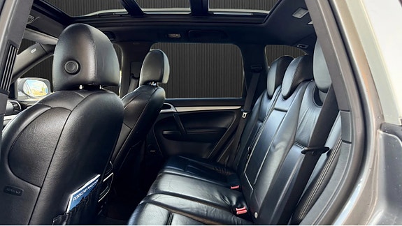 Porsche Cayenne S 12 of 12