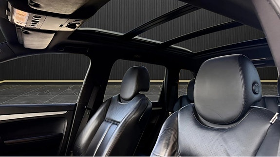 Porsche Cayenne S 7 of 12