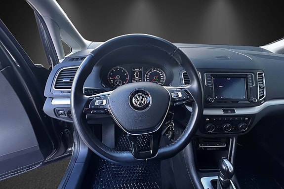 Volkswagen Sharan 9 of 25