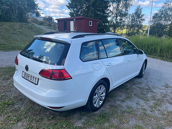 Volkswagen Golf VII 2 of 8