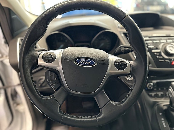 Ford Kuga 16 of 19