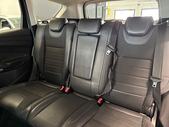 Ford Kuga 18 of 19