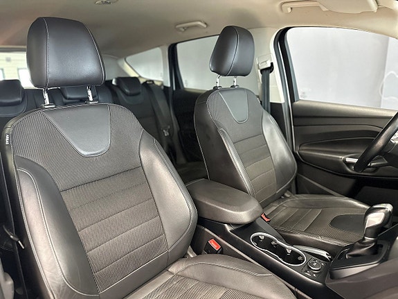 Ford Kuga 13 of 19