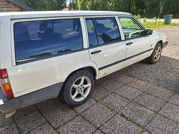 Volvo 940 3 of 5