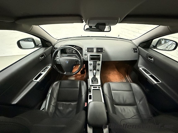 Volvo V50 4 of 12